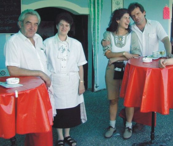 Wirtsleute vom Gasthaus Gusenbauer - Astrid Michaela Wagensonner